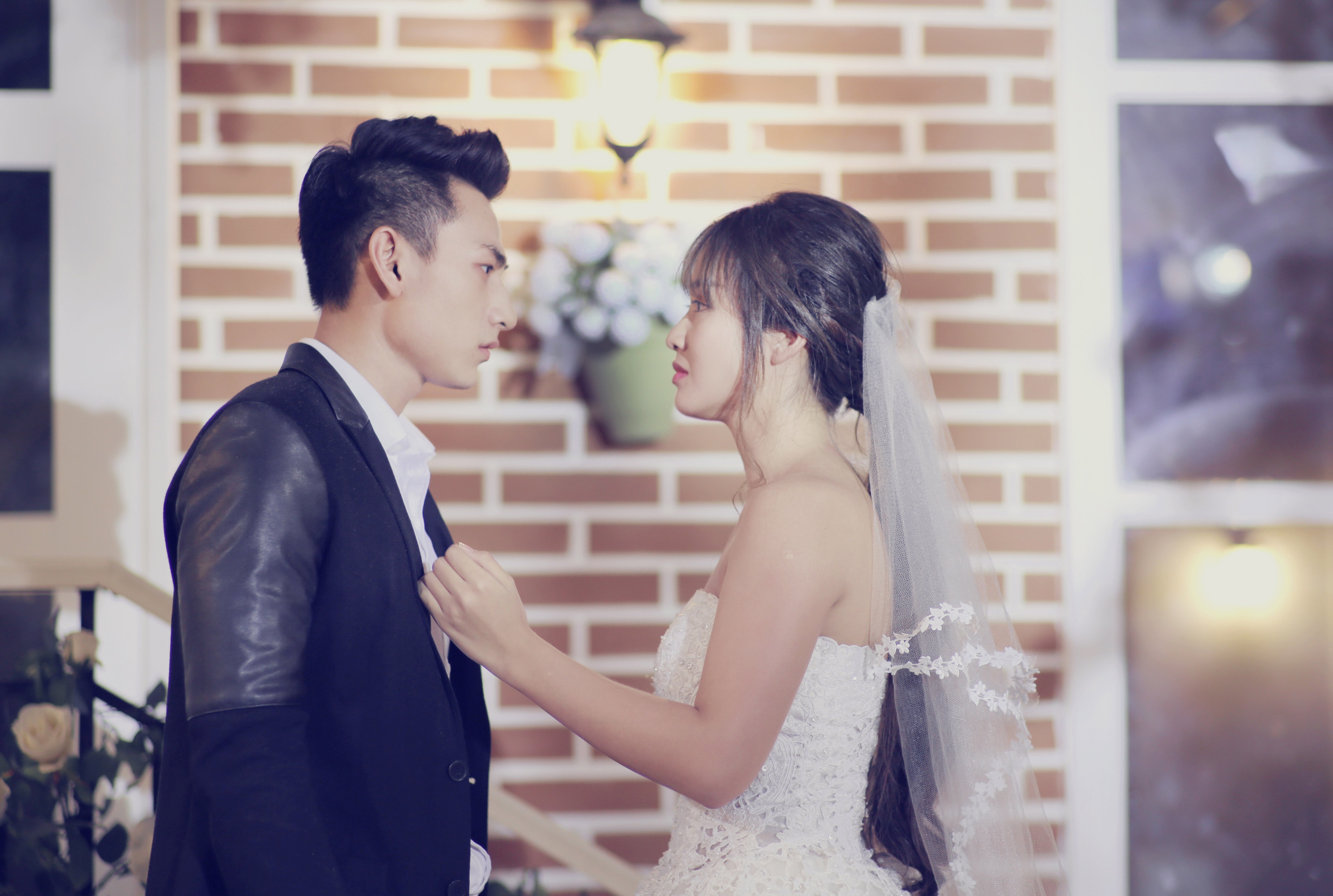 Isaac (365) hoi tiec tinh yeu voi Kha Ngan hinh anh