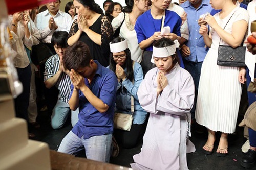 Linh cữu của anh sẽ được đưa về nghĩa trang Bình Hưng Hòa để hỏa thiêu, sau đó tro cốt được đem về đặt tại một ngôi chùa ngay bên cạnh tro cốt của ba anh. Đây chính là nguyện vọng của Wanbi Tuấn Anh trước lúc nhắm mắt xuôi tay.