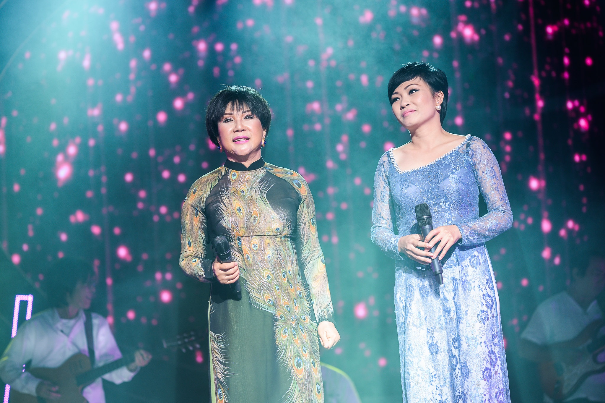 Danh ca Le Thu va Phuong Thanh dap tan dinh kien khan gia hinh anh