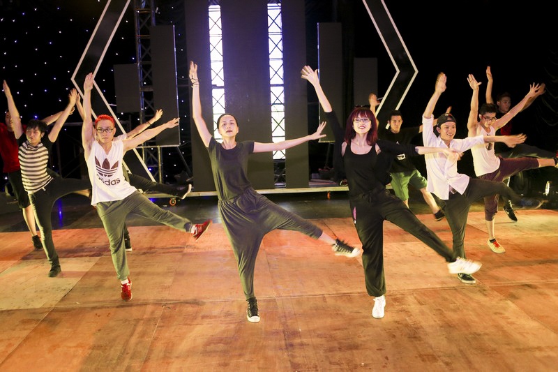 Sau 3 tháng lên kế hoạch chuẩn bị, thực hiện và dàn dựng với ê-kíp gần 100 con người từ nhiều bộ phận khác nhau, DVD Gala Nhạc Việt số 4 với chủ đề Những giấc mơ trở về sẽ chính thức ra mắt thị trường vào đầu tháng 8/2014. 