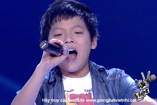 Hot boy mat hi The Voice Kids gay ngo ngang voi giong khung hinh anh