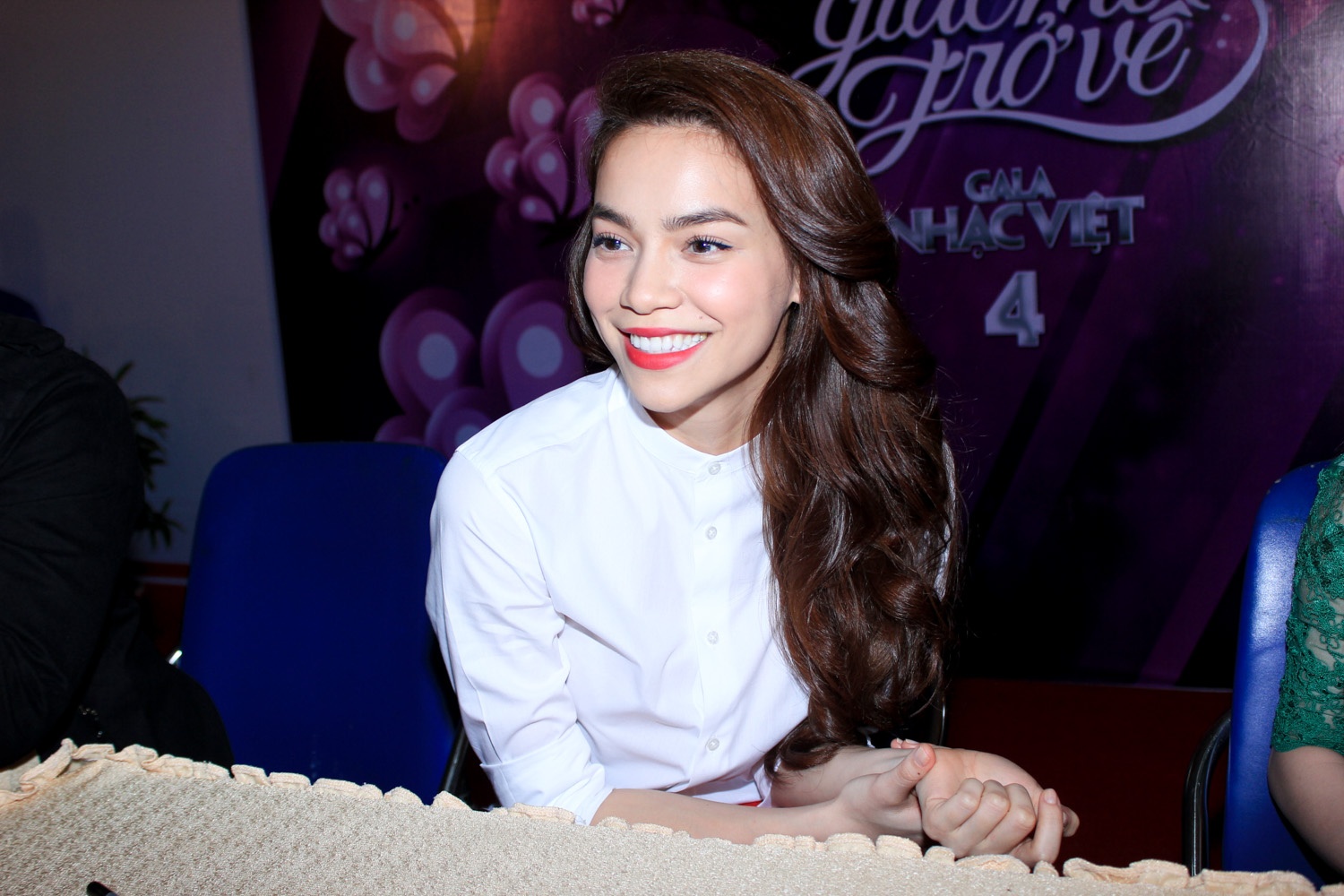 Ho Ngoc Ha dep rang ro, hut hon fan hinh anh