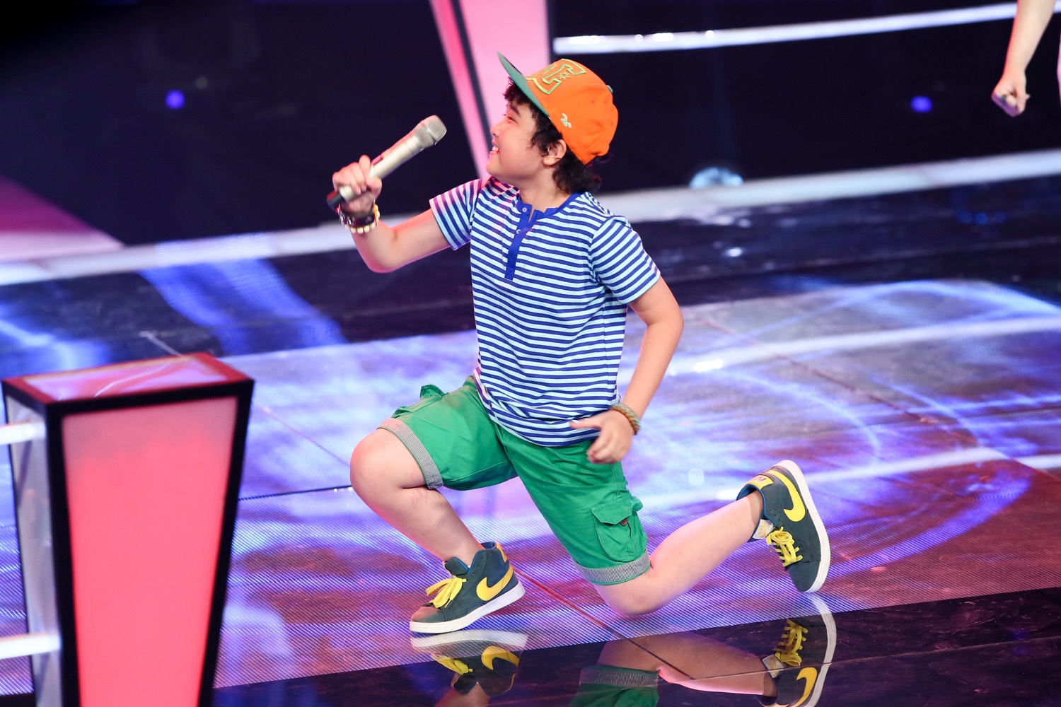 Hoang Anh bung no voi man nhay dinh hinh anh