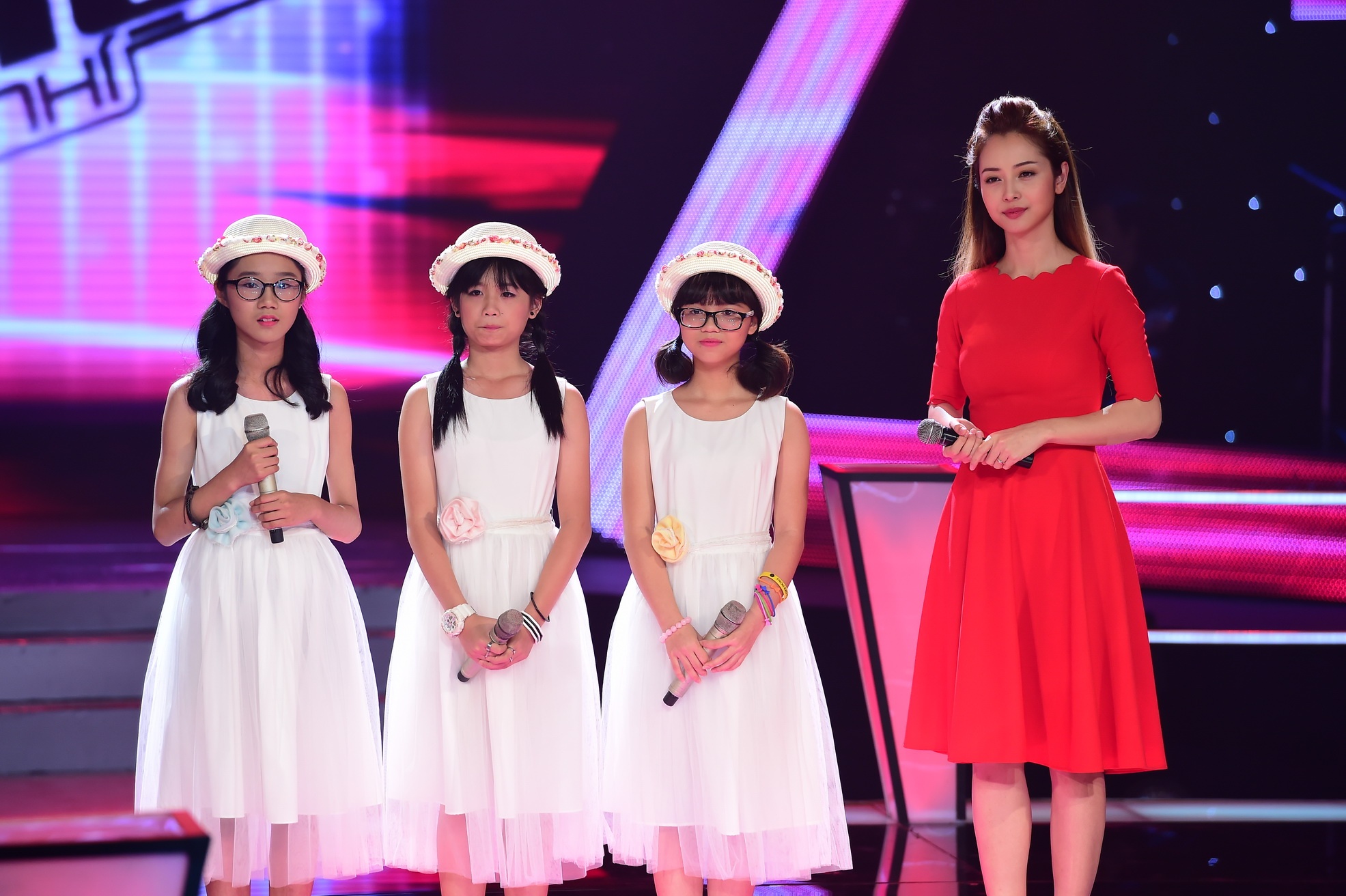 Song nhu nhung doa hoa (Phuong Thanh - Phuong Quyen - Phuong Nghi) hinh anh