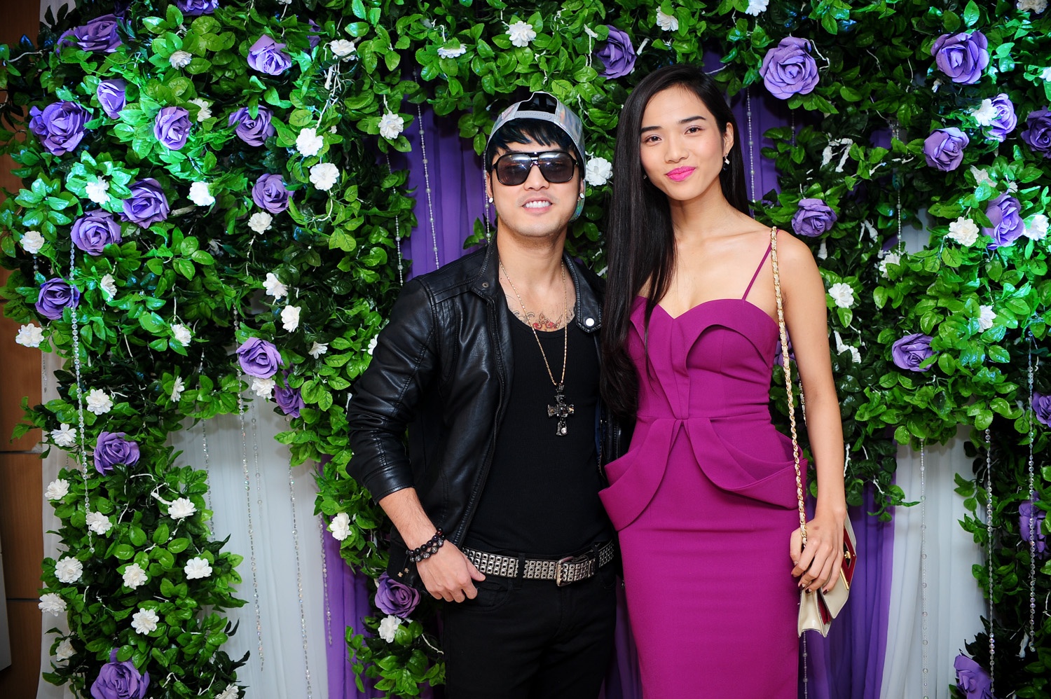 Ưng Hoàng Phúc, lần đầu tham gia Gala Nhạc Việt, anh sẽ kết hợp cùng ca sĩ Yến Trang vào vai đôi tình nhân say đắm với điệu nhảy latin nhẹ nhàng uyển chuyển trong ca khúc Dĩ vãng nhạt nhòa. 