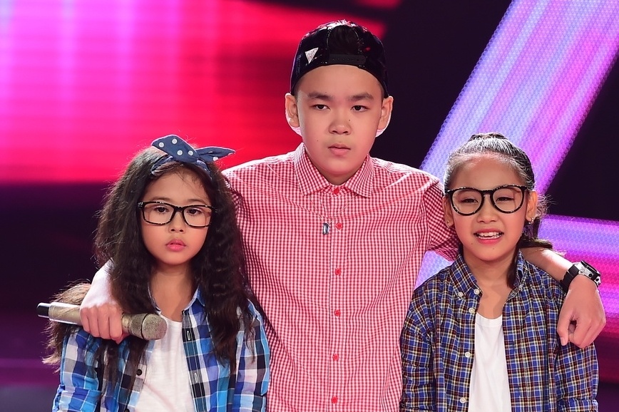 Hot boy Duc Anh bung no, danh bai bup be Hong Nhung hinh anh