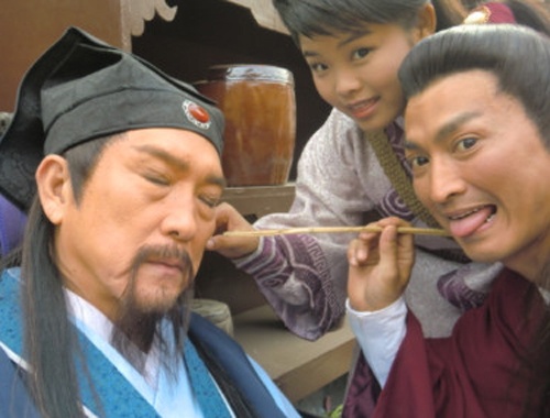 'Trien Chieu' Ha Gia Kinh xi tin trong loat anh doi thuong hinh anh