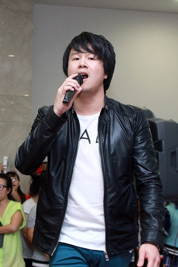 Gia đình hạnh phúc của hoa hậu Thu Hoài.