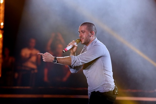 Shayne Ward hat 'Beo dat may troi' hinh anh