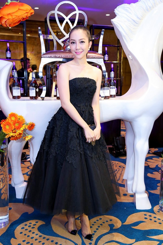 Tương tự là Linh Nga cũng khiến các quan khách phải công nhận 