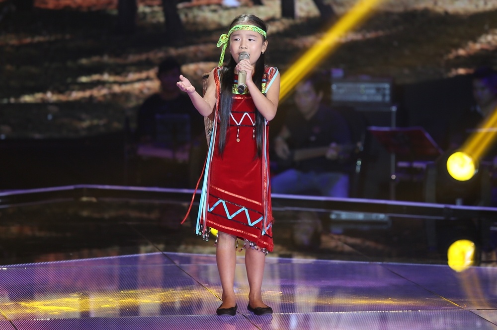 Co gai vot chong - Hoang Kim Quynh Anh hinh anh