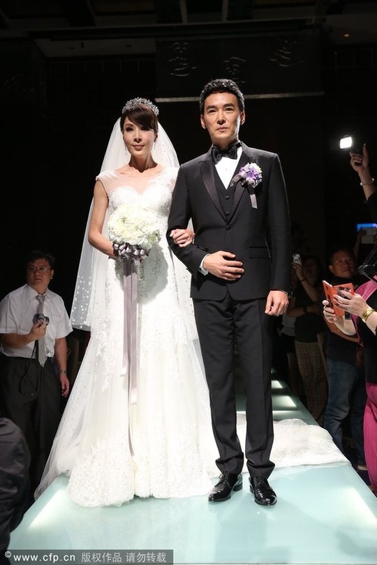 Chuyện tình cả hai trải qua nhiều sóng gió.