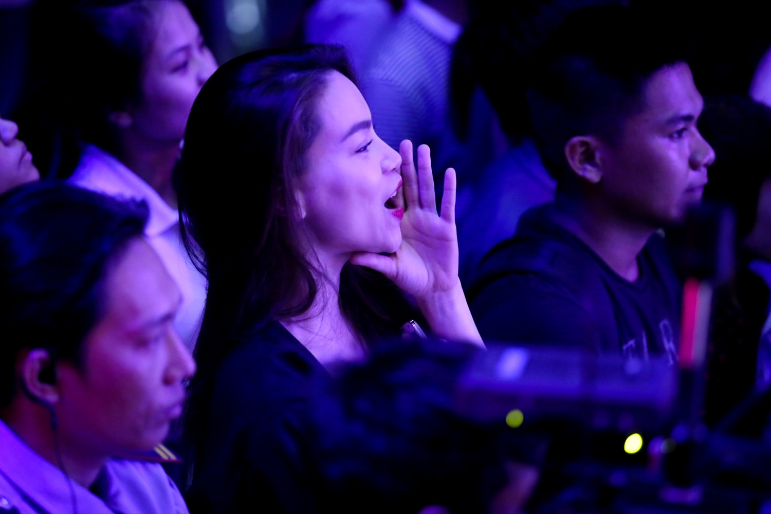 Ho Ngoc Ha bi mat vao canh ga co vu hoc tro hinh anh