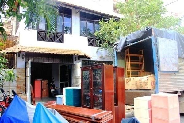 Chanh Tin tu choi tiet lo nha moi sau khi ngan hang thu nha hinh anh