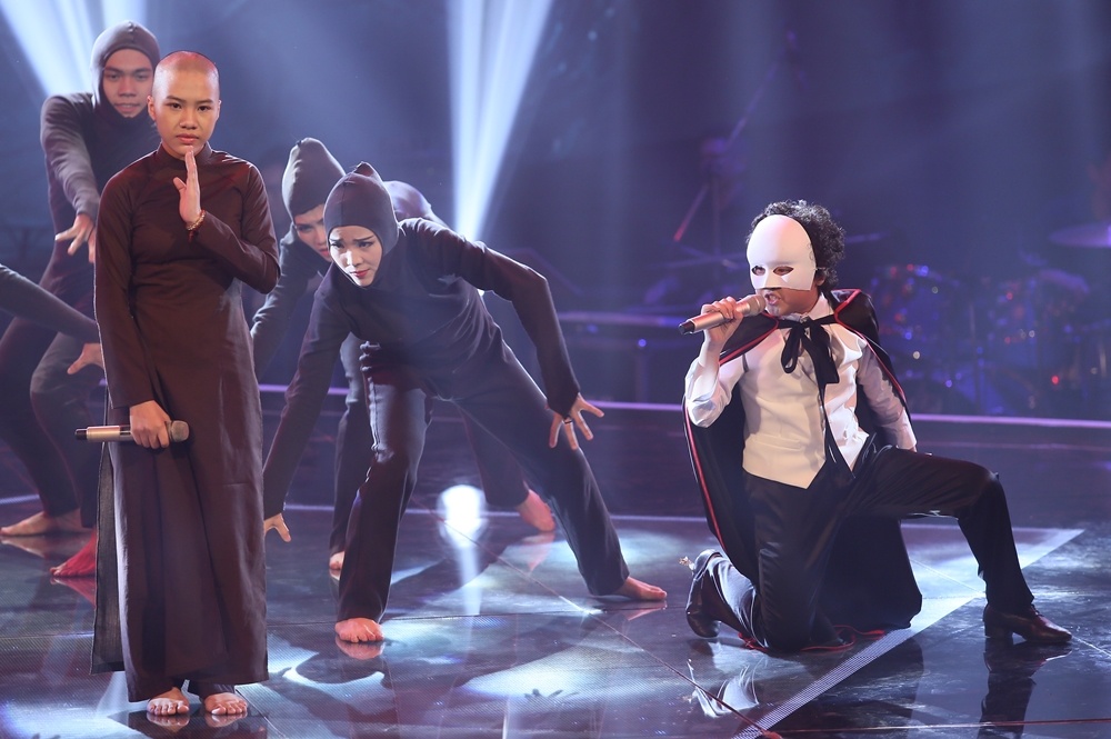 Hoang Anh toc xu lam bong ma, am anh Huyen Tran hinh anh