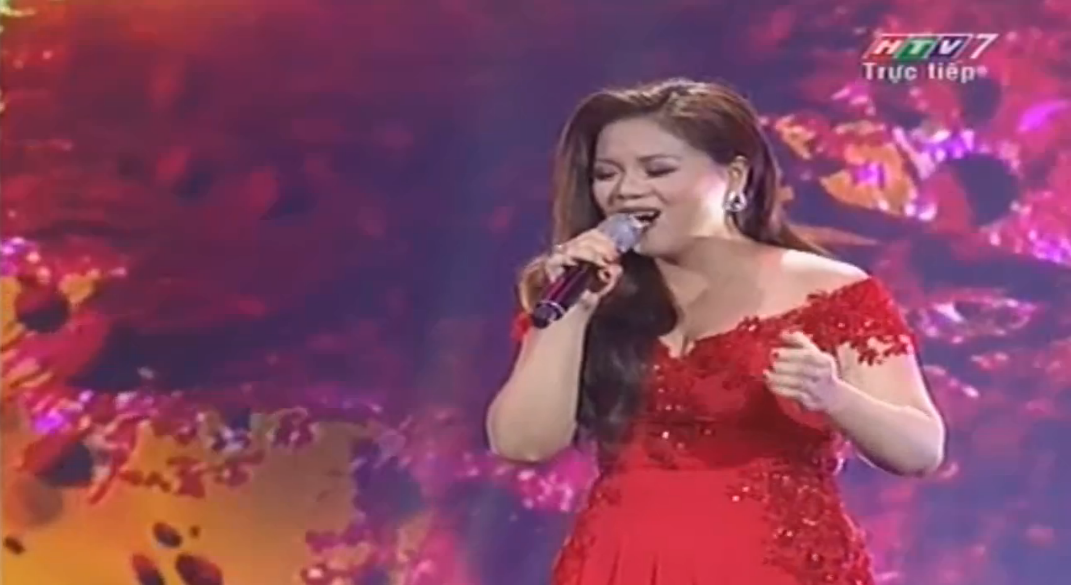 Phuong Trinh doi dau voi Nam Huong hinh anh