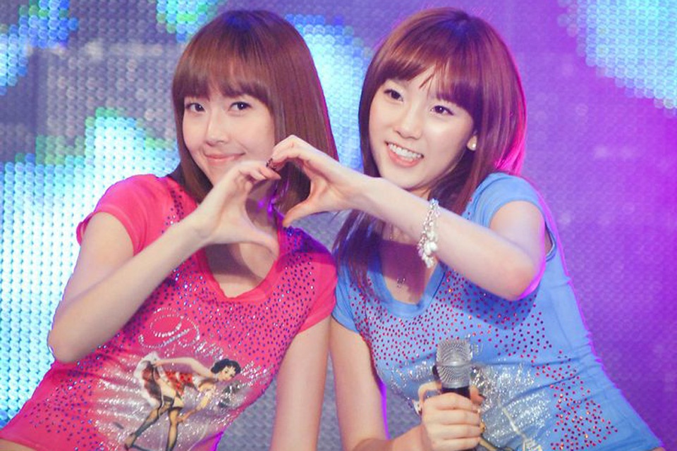 Một số nguồn tin phỏng đoán rằng một trong những nguyên nhân khiến Jessica không còn là thành viên của nhóm nhạc nữ quốc dân SNSD là do cô bị tẩy chay và Taeyeon là người đứng đầu.