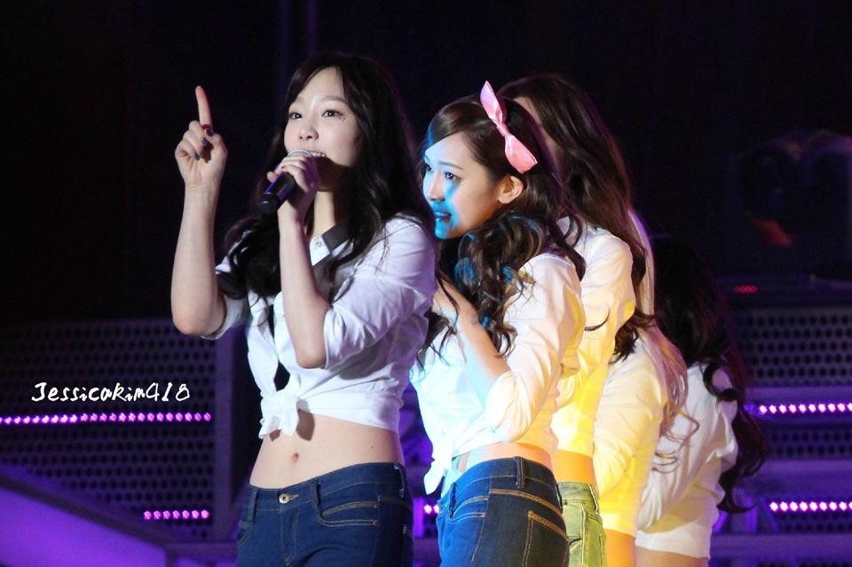 Nhung khoanh khac gan gui hiem hoi cua Jessica va Taeyeon hinh anh