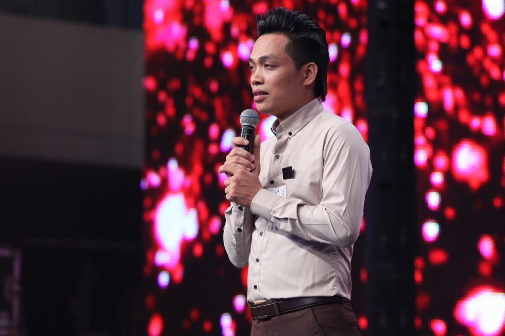 Le Tam hat 'Cam on me' khien khan gia roi le hinh anh