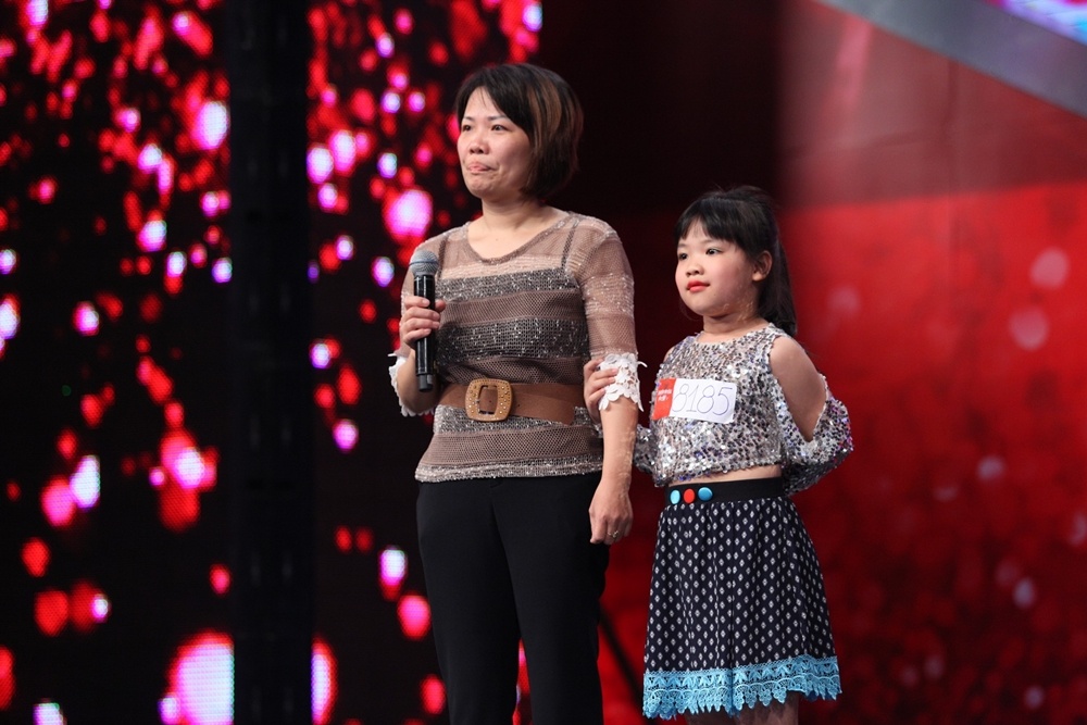 Khanh Huong nhay 'Em ke anh nghe' hinh anh