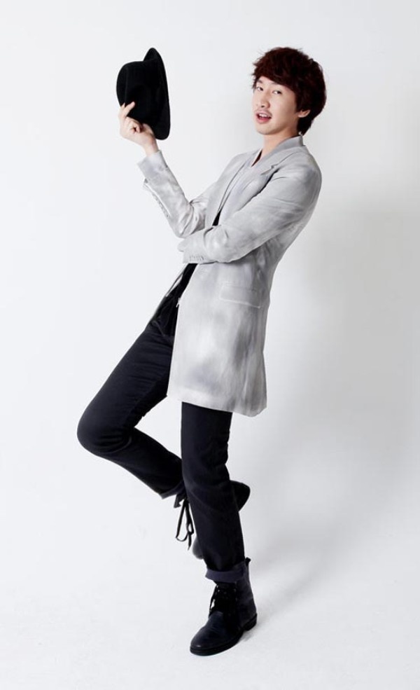 Nhờ chiều cao khủng 1m90 mà Lee Kwang Soo có biệt anh 