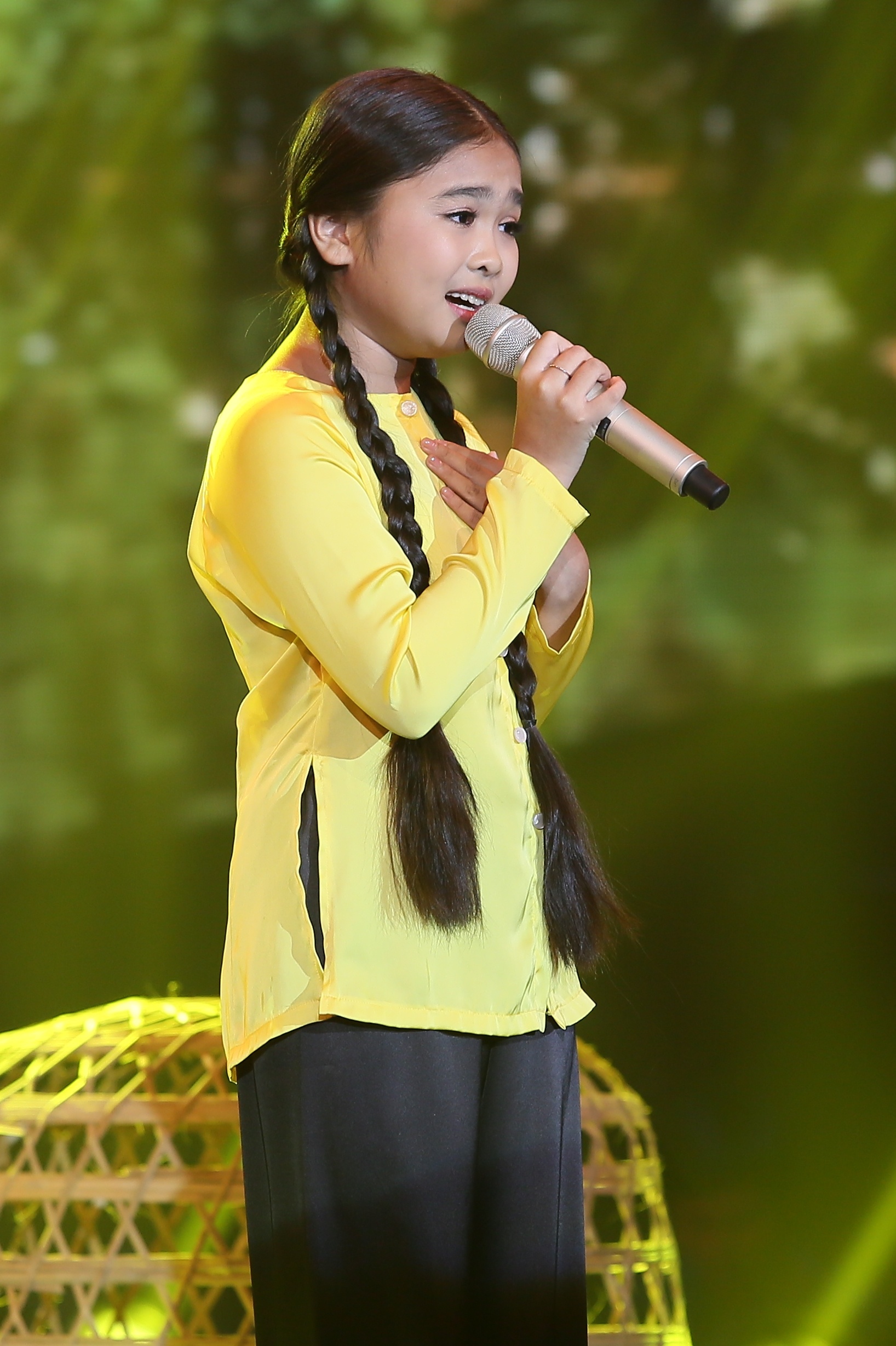 Nguyễn Thiện Nhân thay Cẩm Ly tham gia liveshow của Đan Trường.