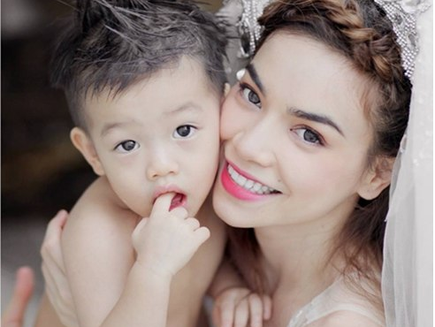 Ha Ho: 'Subeo bi cam an mac xa xi' hinh anh