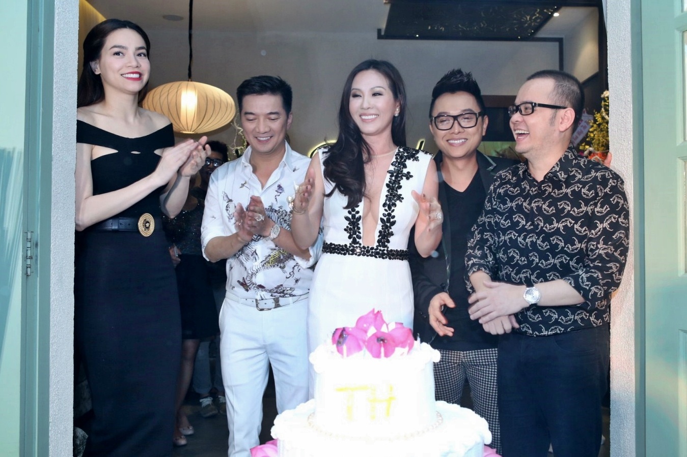 Nhập mô tả chdo ảnh