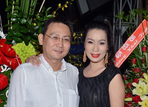 Sau 14 năm gắn bó bên nhau, vợ chồng Á hậu Việt Nam 1994 vẫn hạnh phúc mặn nồng.