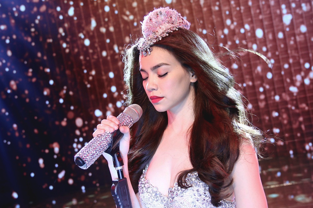 Ho Ngoc Ha hoa than thanh nu hoang kieu sa hinh anh