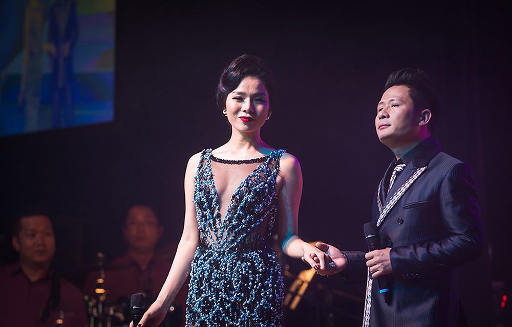 Bang Kieu, Le Quyen nong nan nhu doi tinh nhan hinh anh