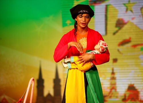 Nhung man gia gai tu dinh cao den tham hoa cua Vbiz hinh anh