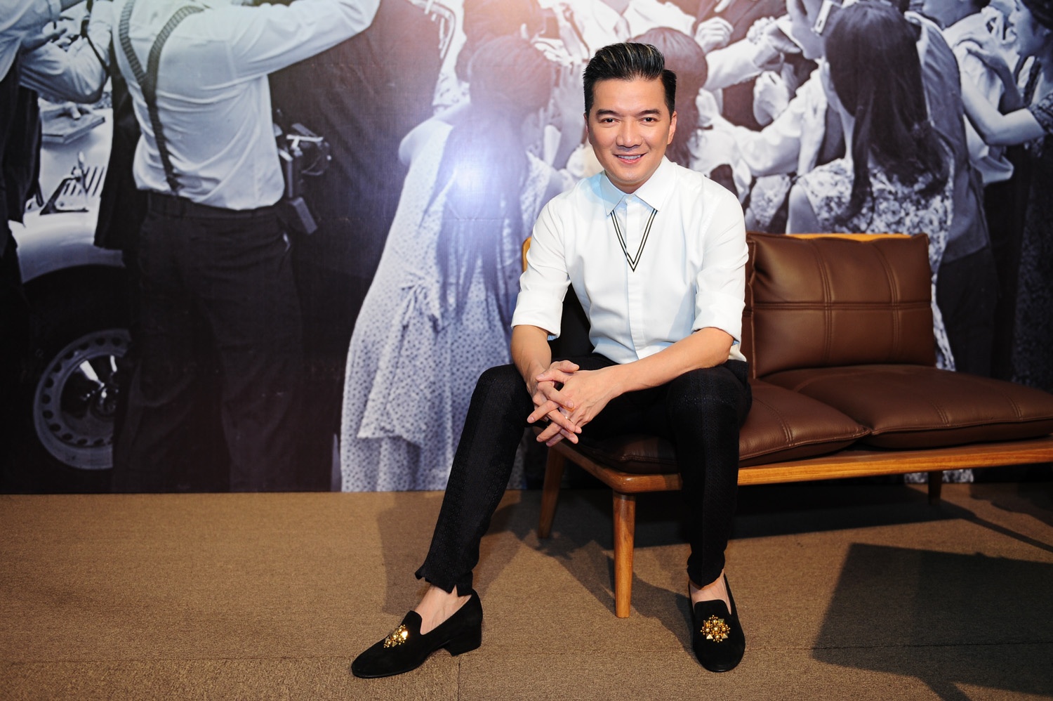 Liveshow Mr. Dam ban ve gia cao, phuc vu it khan gia hinh anh