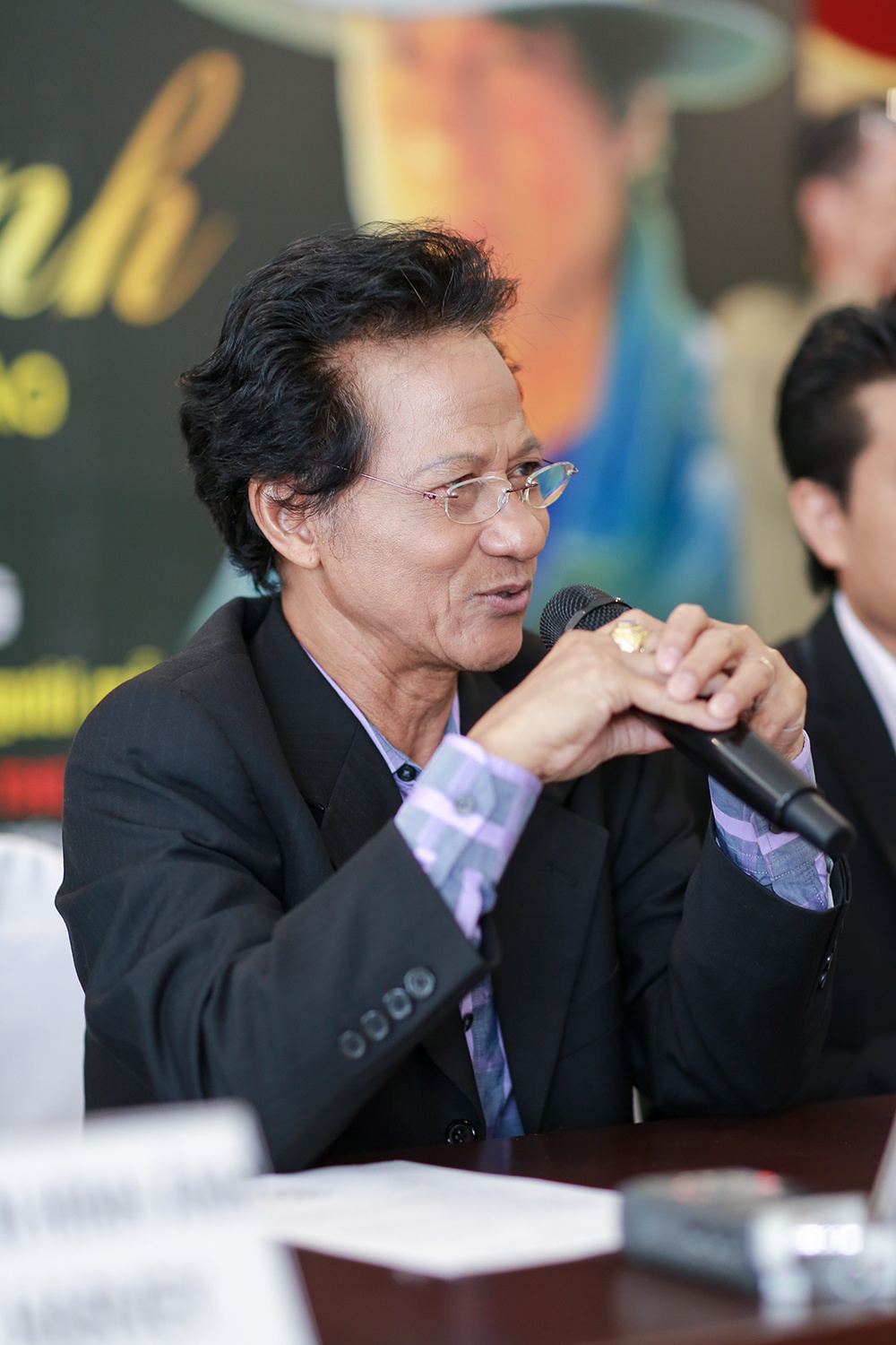 Nhập mdô tả cho ảnh