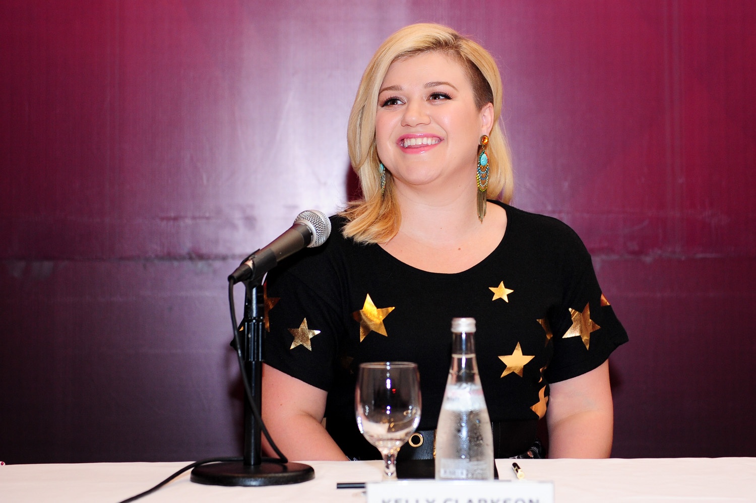 Chia sẻ về kế hoạch sắp tới, Kelly Clarkson cho biết cô đã hoàn tất xong album mới, dự tính sẽ phát hành vào tháng 1 tới. “Mỗi album, tôi đều coi đó la một bài tốt nghiệp của mình. Lần này tôi có cảm giác như mình đã trải qua một cuộc cách mạng, đánh dấu bước chuyển quan trọng trong sự nghiệp của tôi với cương vị của một người mẹ, hình ảnh của con gái Rosie cũng sẽ xuất hiện rất nhiều trong các ca khúc. Tôi tin đây sẽ là một trong những album mà tôi thích nhất của mình”.