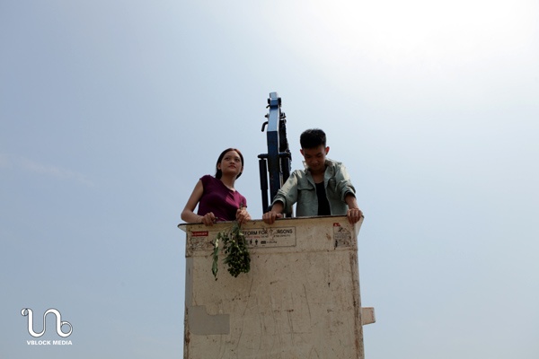 Hoàng Hà và Thùy Anh trong Đập cánh giữa không trung.