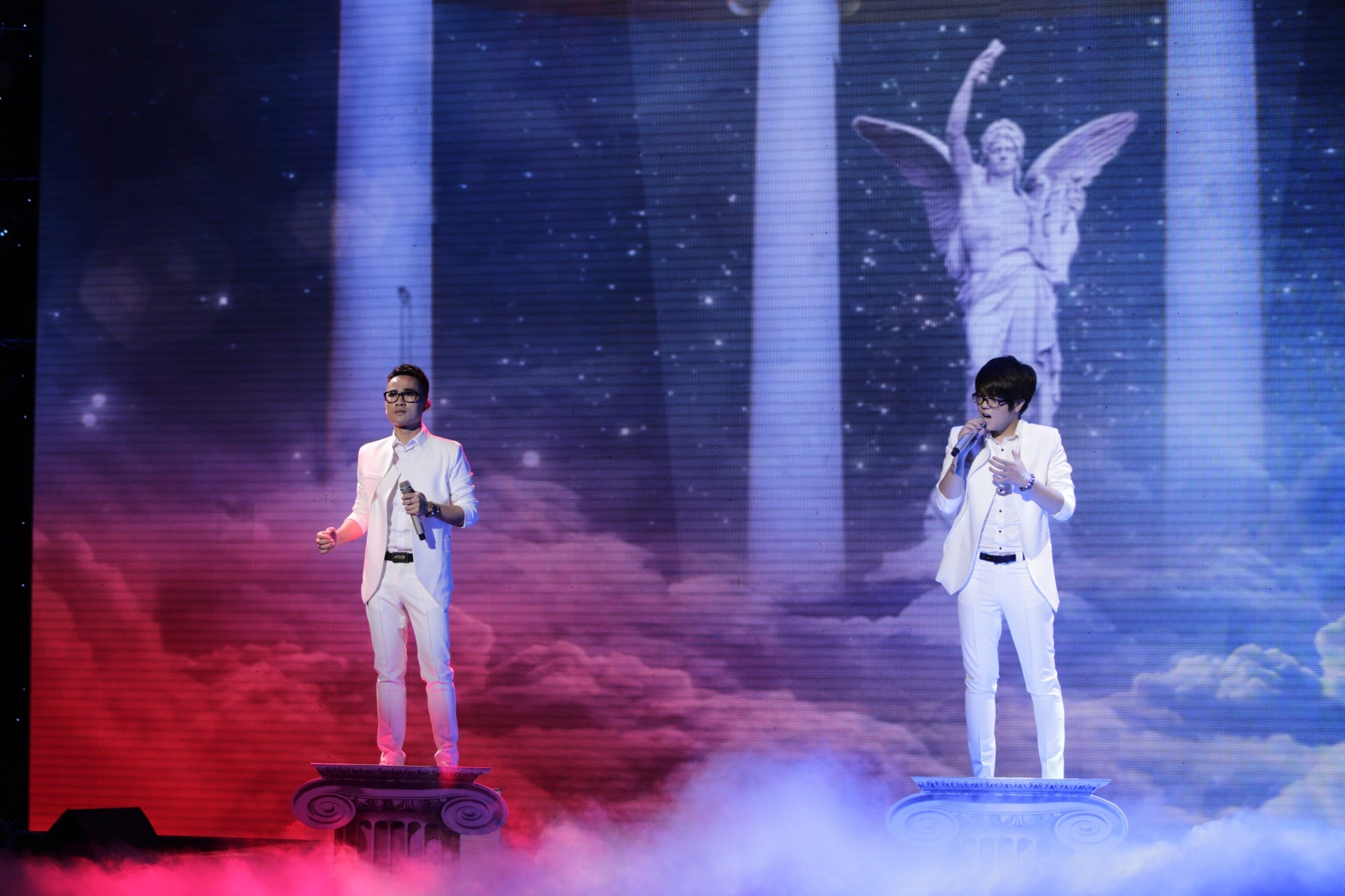 Ha Duy - Bui Anh Tuan hat 'Noi nho vo hinh' hinh anh