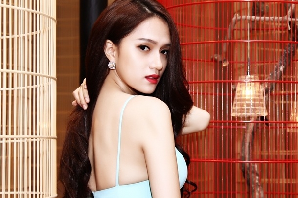 Huong Giang Idol doi dau Chi Pu hinh anh