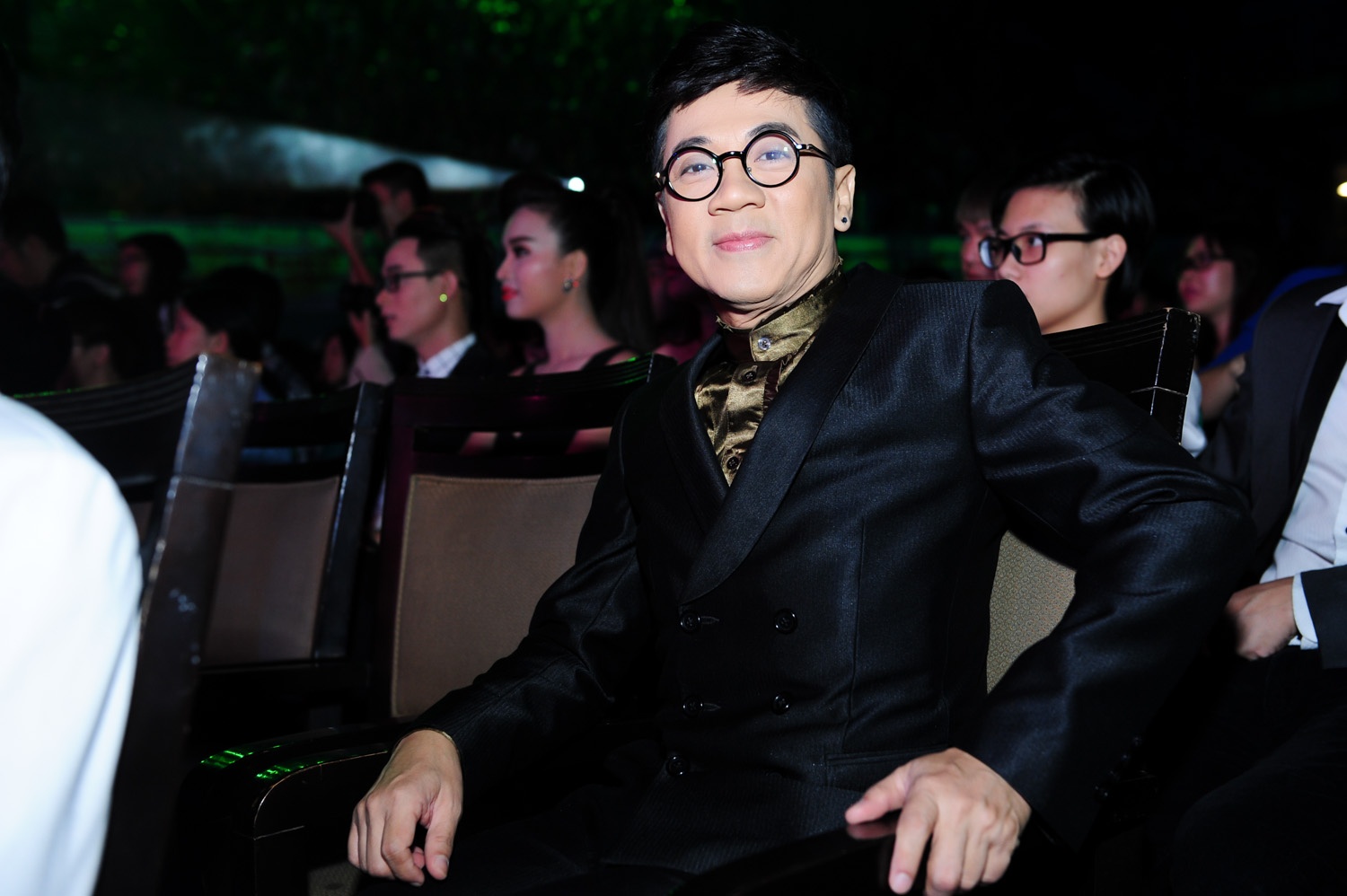 NSƯT Thành Lộc có mặt để theo dõi ủng hộ đàn em cũng như đảm nhận vị trí công bố giải Top Hit và Top Gold.