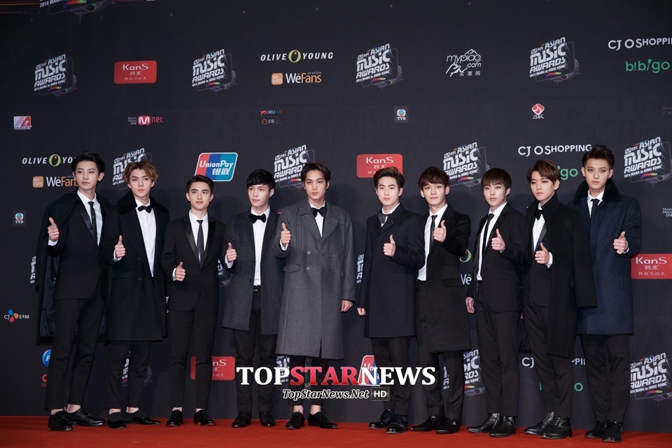 EXO đứng thứ 4, ngay sau Sistar với 9,4%. Sự nổi tiếng của nhóm trong năm qua là không thể phủ nhận. Tại lễ trao giải MAMA, EXO đã giật tới 4 giải. Sau khi giành chiếc cup của 3 hạng mục Nghệ sĩ châu Á phong cách nhất, Nhóm nhạc nam xuất sắc nhất, Nghệ sĩ châu Á của năm tại Hàn Quốc, các chàng trai nhà SM tiếp tục được xướng tên ở một giải thưởng rất quan trọng là Album của năm.