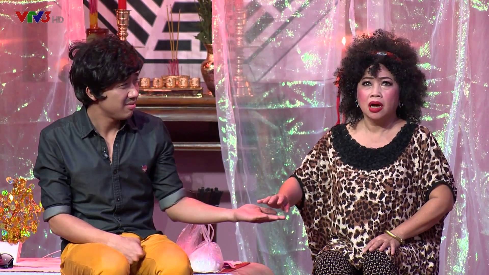 Phi Phụng vào vai nhà ngoại cảm cùng