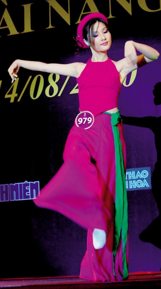 Diễm My múa Vũ điệu hoa sen trong phần thi tài năng cuộc thi Hoa hậu thế giới người Việt. Cô từng theo học múa năm năm.