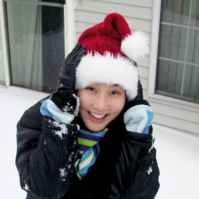 Tháng 11-2009, Diễm My sang Mỹ du học nhưng vì một số lý do, cô trở về sau một năm học và làm việc ở xứ người. My tiếp tục học tại trường Đại học Ngoại thương TP. HCM và tham gia đóng phim.