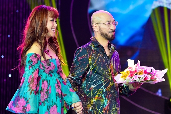 Ca si hai ngoai Thuy Tien huy show vi suc khoe kem hinh anh