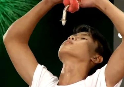 Nguyen Hoang Tu nuot ca keo song (Got Talent) hinh anh