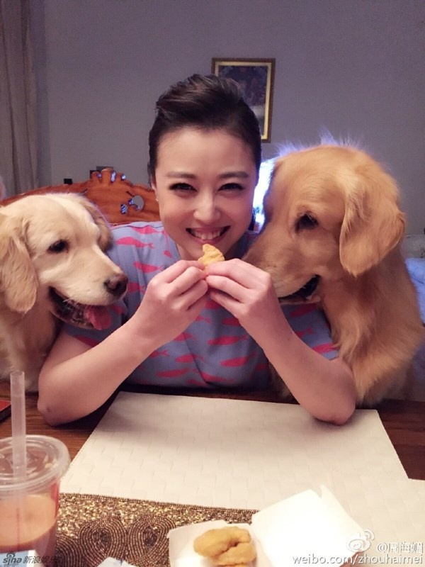 Khoảnh khắc dễ thương của Châu Hải My ngoài đời.