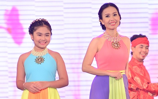 Thien Nhan mac yem dao, song ca cung Cam Ly hinh anh