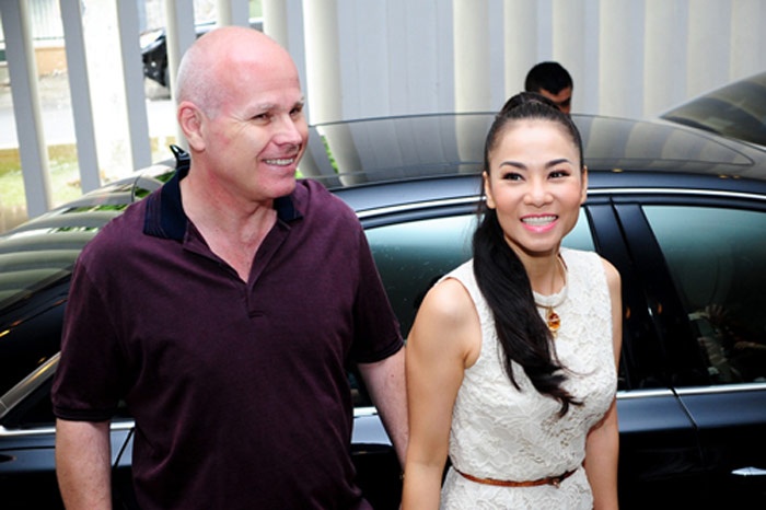 Ở độ tuổi với nhan sắc mặn mà và sự nghiệp đỉnh cao, Thu Minh đã dần lui mình về hậu trường để dành thời gian chăm sóc cho gia đình. Đặc biệt, điều khiến niềm hạnh phúc của cô trở nên toàn vẹn hơn khi cuối năm 2014 Thu Minh đã mang bầu con đầu lòng.