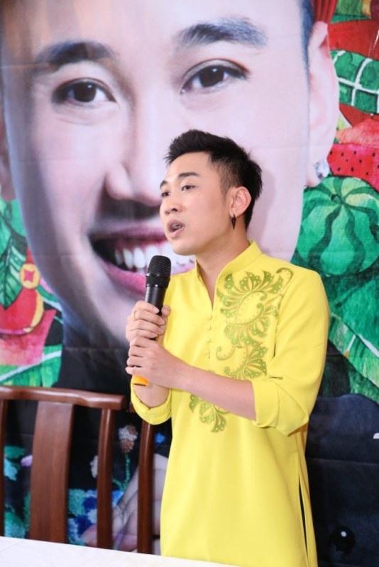 Don Nguyễn không giấu được sự tự hào khi giới thiệu album đầu tay.