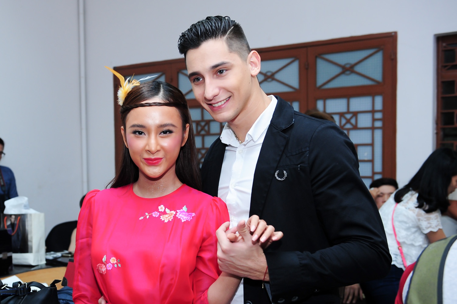 Angela Phuong Trinh boi do da van xinh dep hinh anh